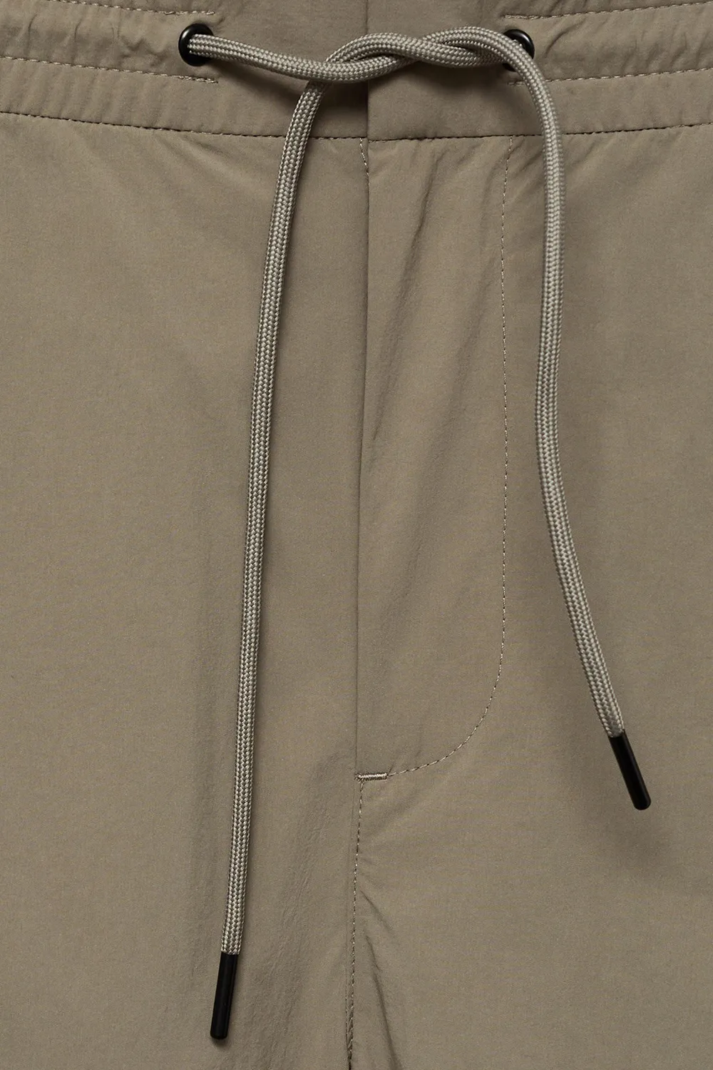 Water-Repellent Shorts With Drawstring