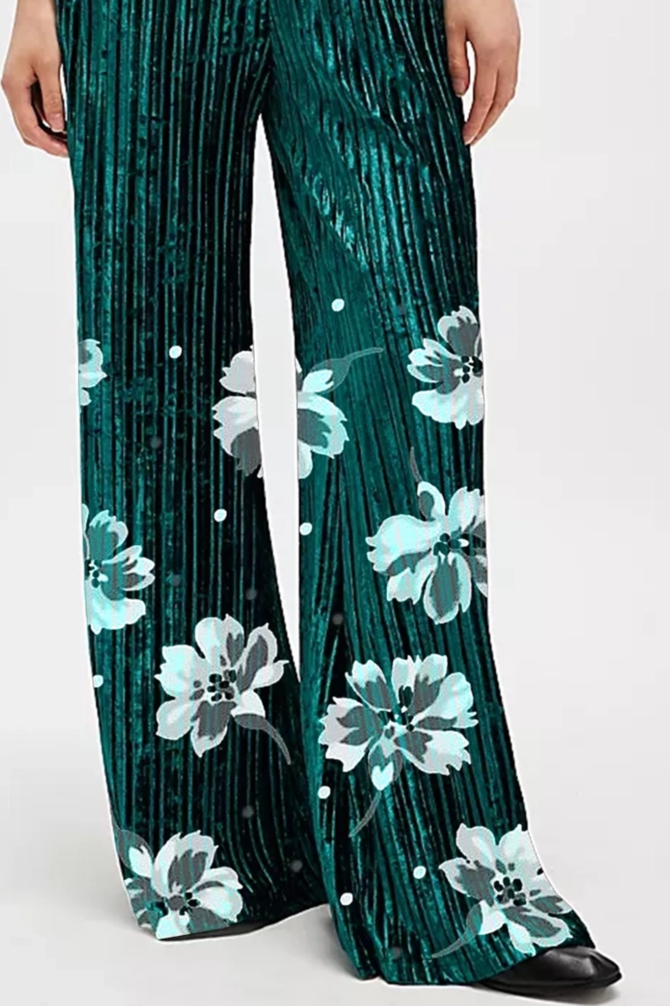 Pleated Wide Leg Pants