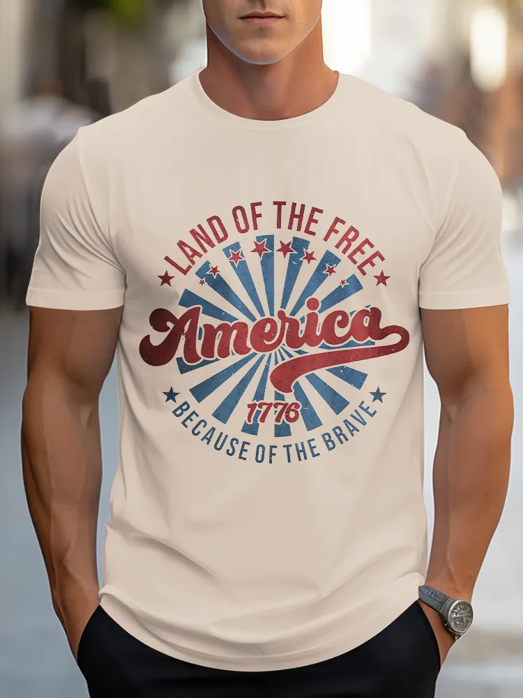 Man'S Land Of The Free America 1776 Because Of The Brave Round-Neck Short-Sleeved T-Shirt