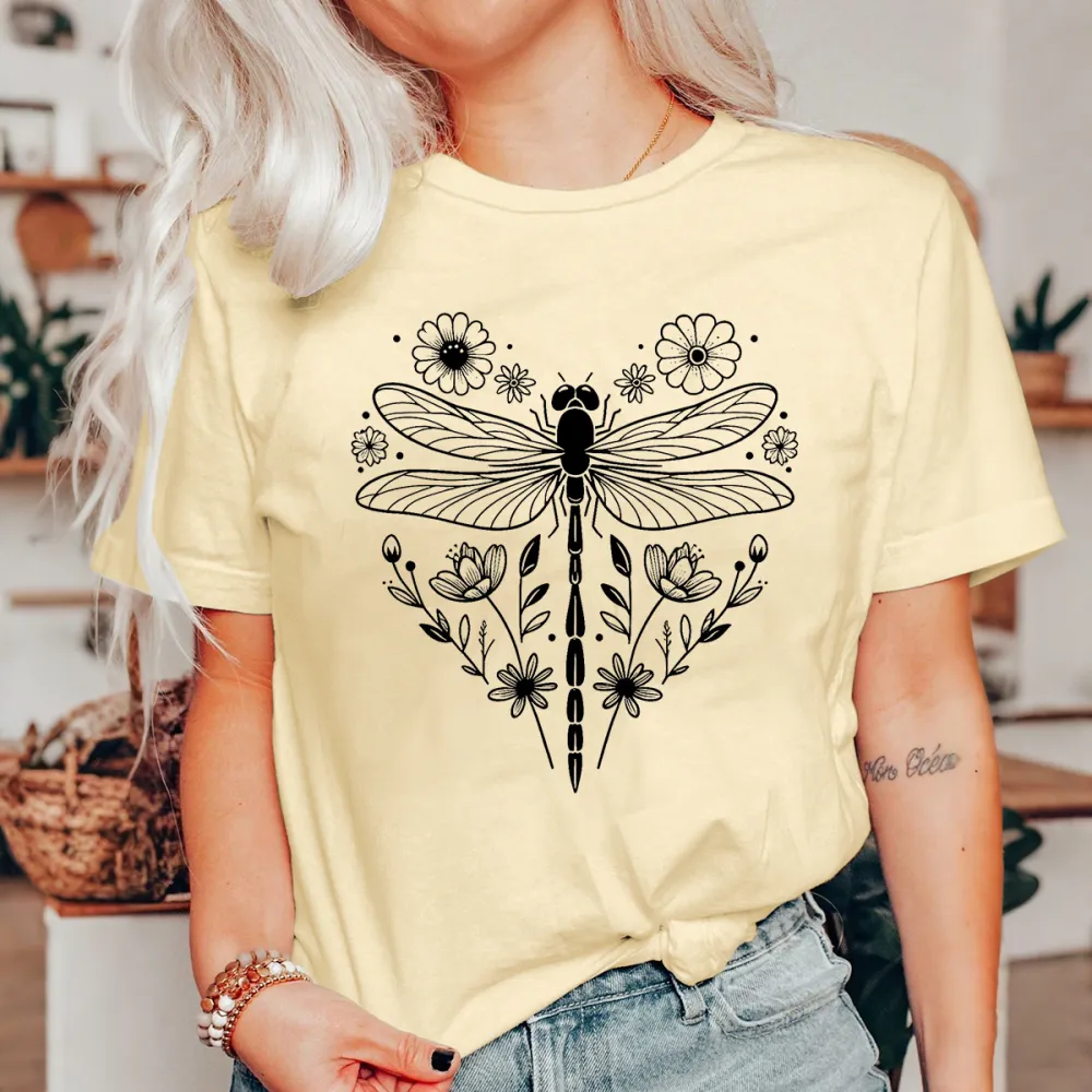 Fresh And Casual T-Shirt With A Dragonfly Pattern