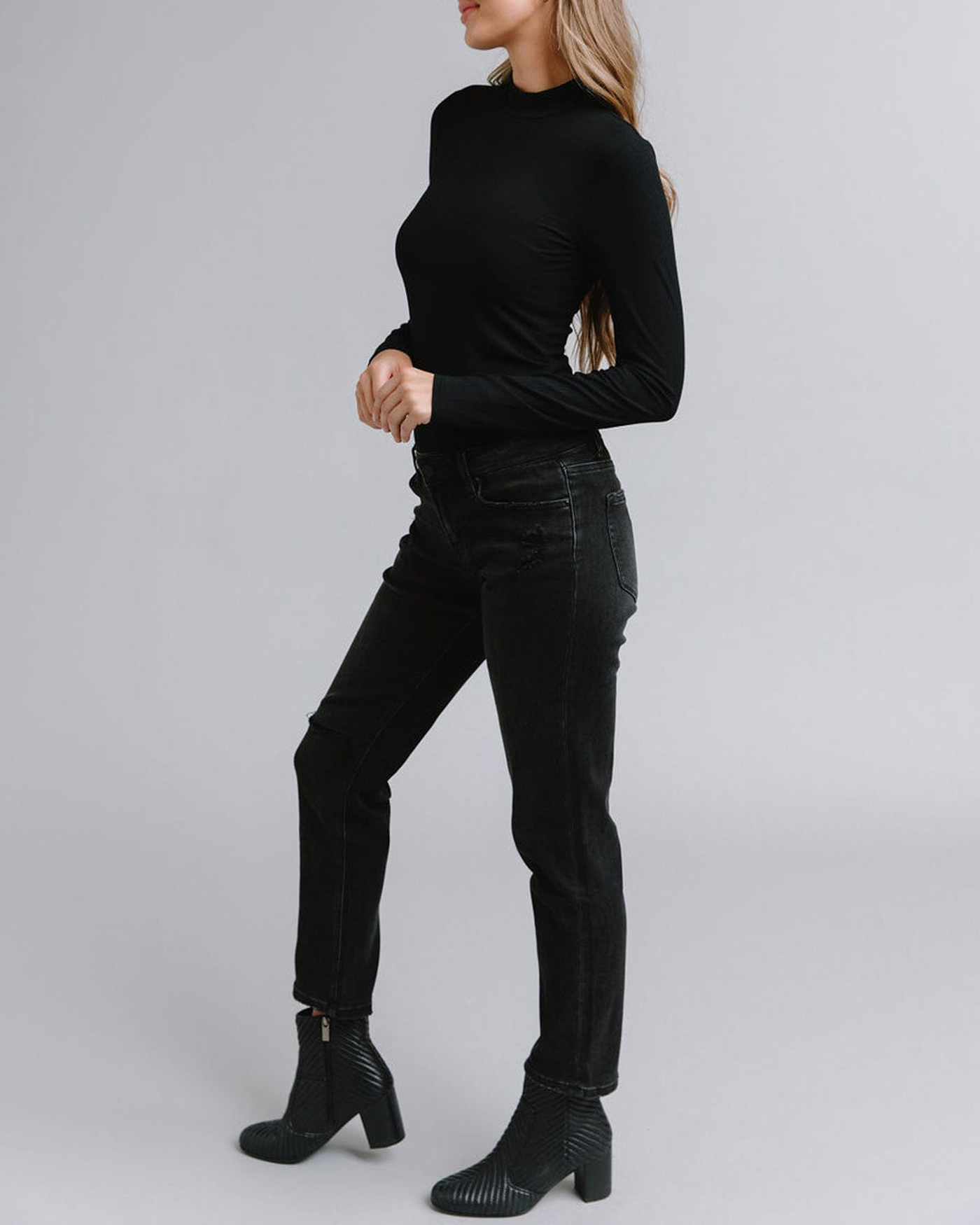 Mid Rise Boyfriend Style Jean