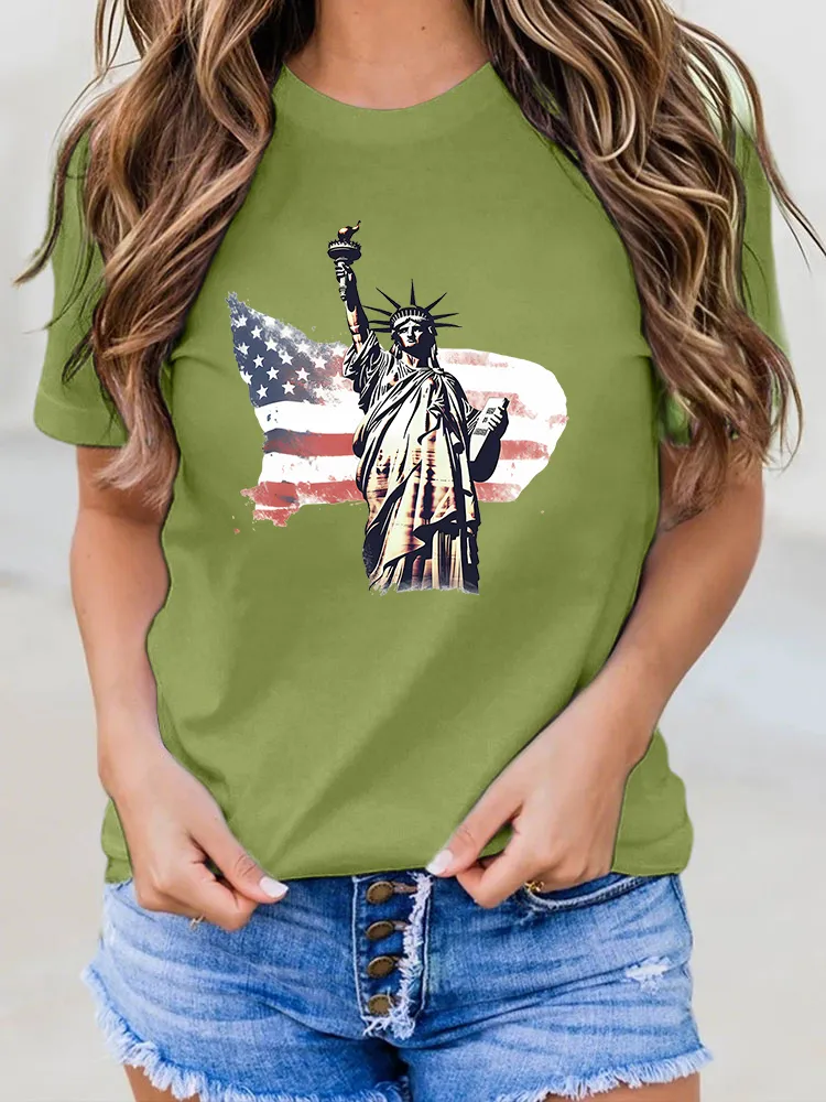 Woman'S The Statue Of Liberty And The Stars And Stripes Print Round-Neck Short-Sleeved T-Shirt