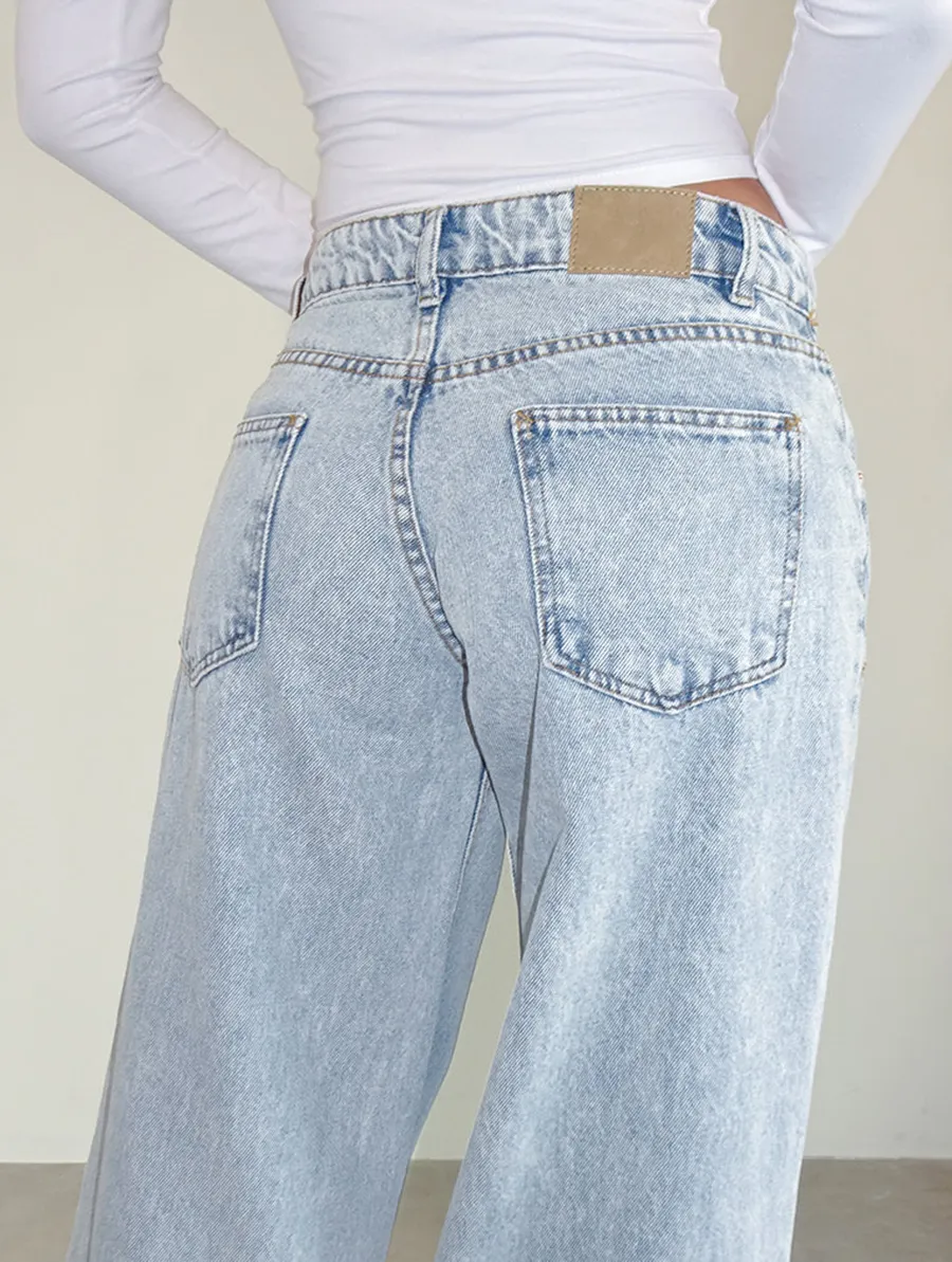 80'S Light Wash Blue Low Rise Roomy Jeans
