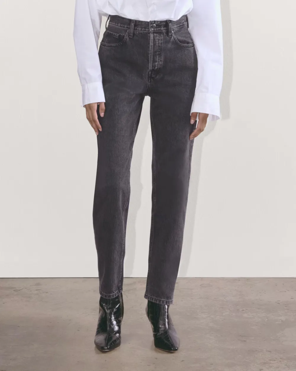 Mid-Waist Jeans