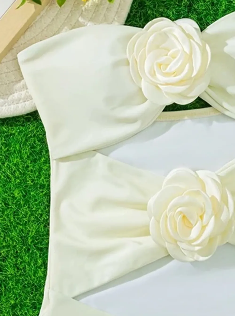 Appliqued Strapless One-piece Swimwear