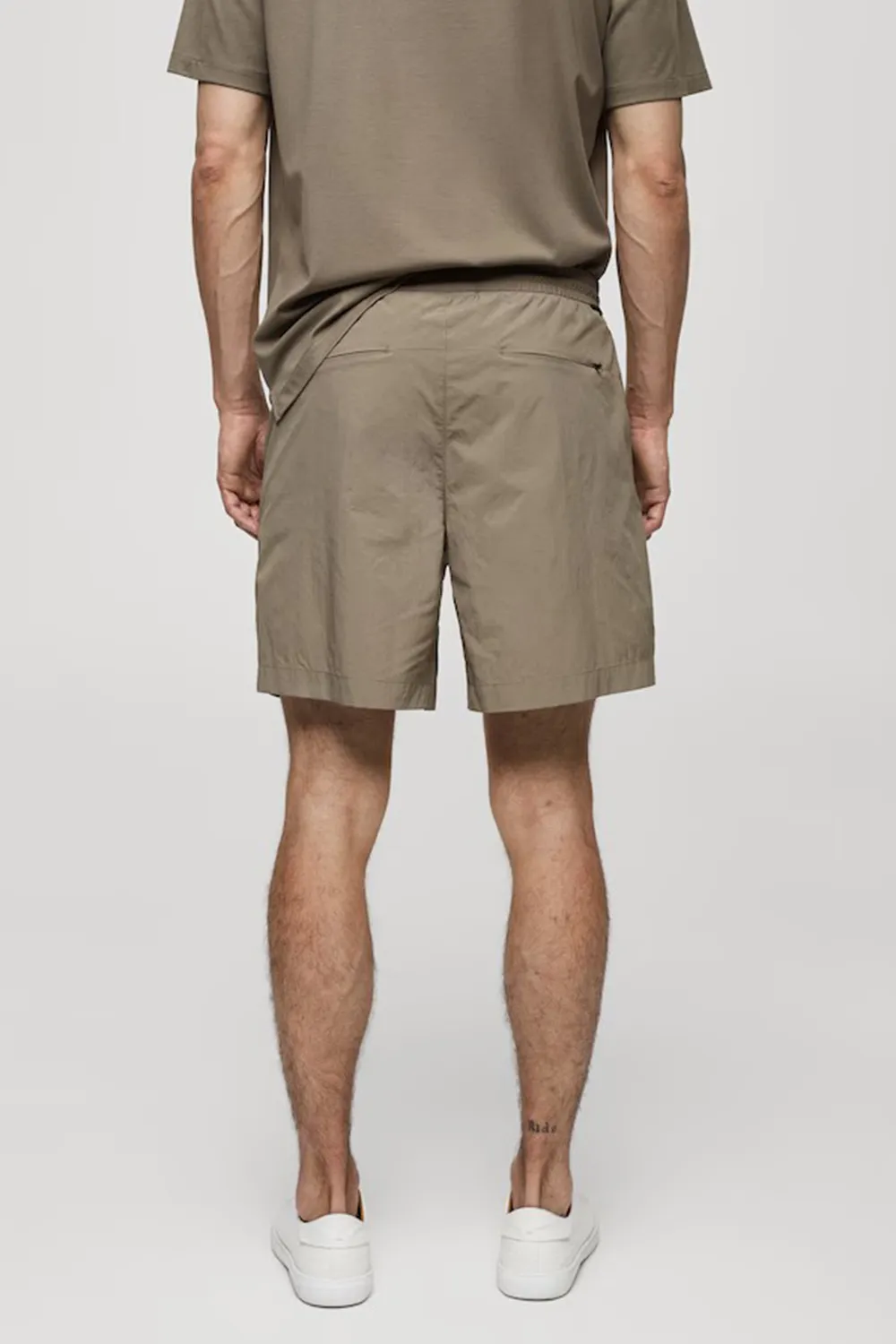 Water-Repellent Shorts With Drawstring