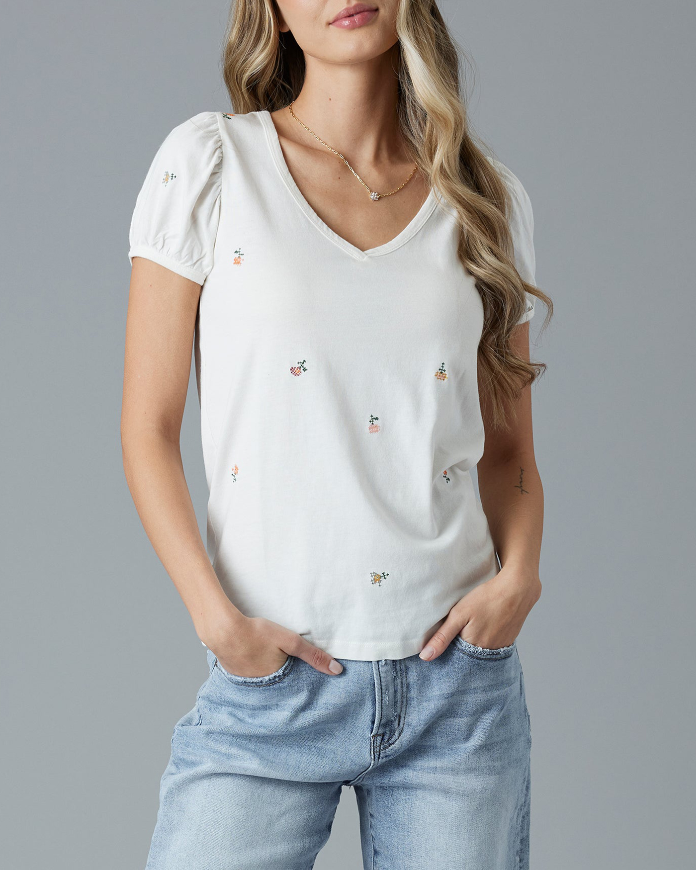 Charming V-Neck T-Shirt With Small Embroidered Motifs