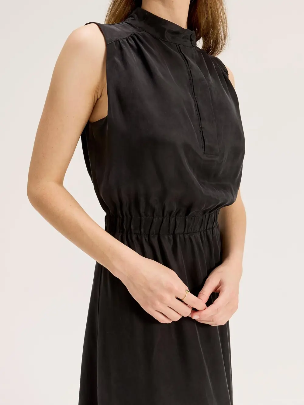 Cotton And Linen Ruffled Button Chest Dress