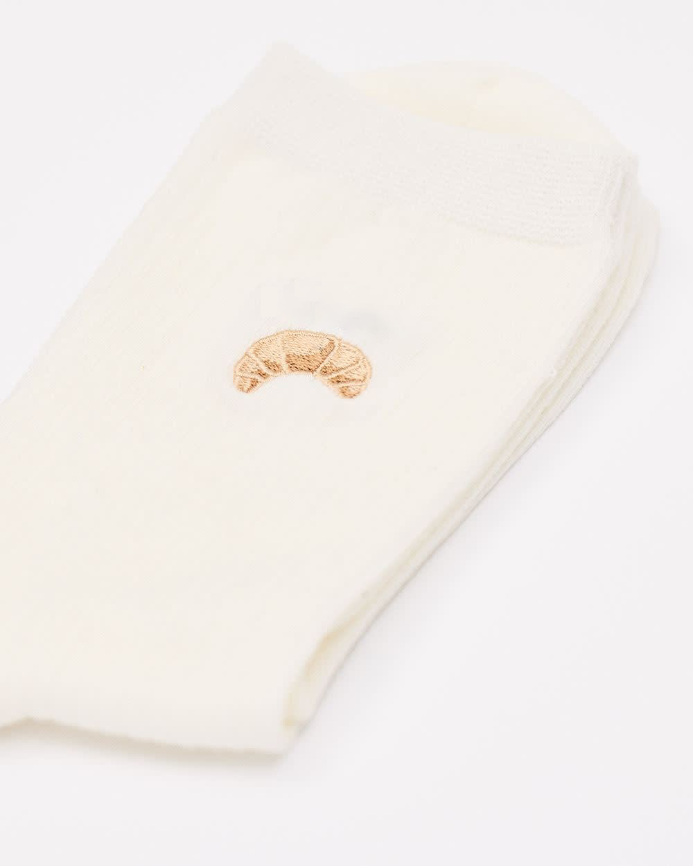Ribbed Crew Socks With Croissant Embroidery