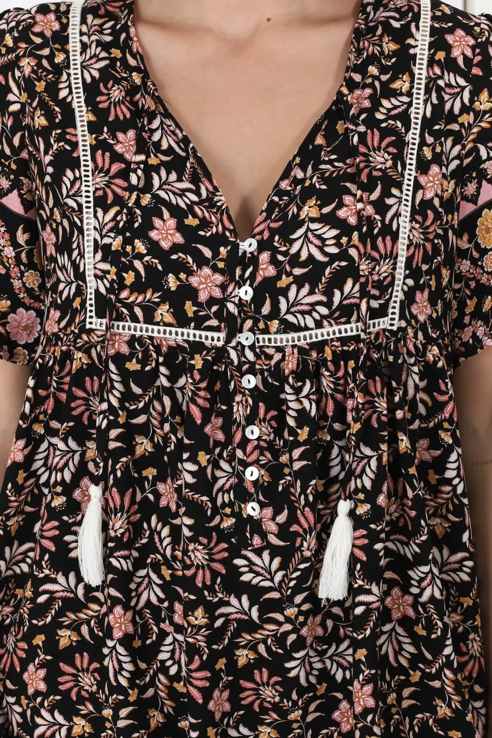 Black Floral Printed V Neck Short Sleeve Dress