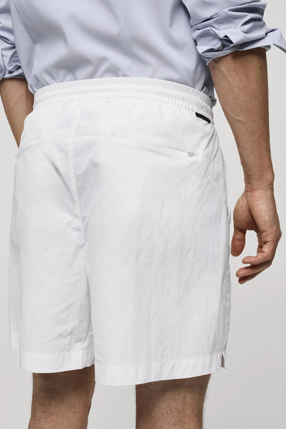 Water-Repellent Shorts With Drawstring
