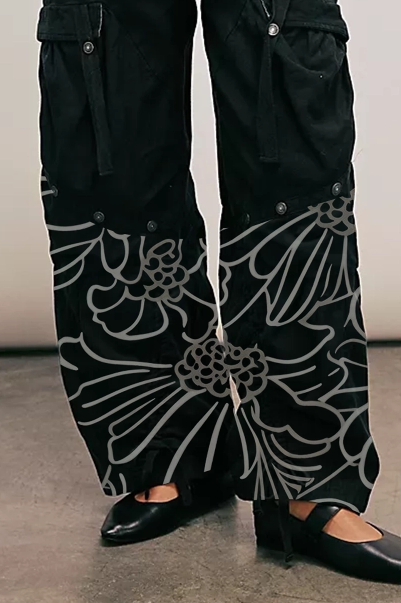Cargo Pocket Wide Leg Pants