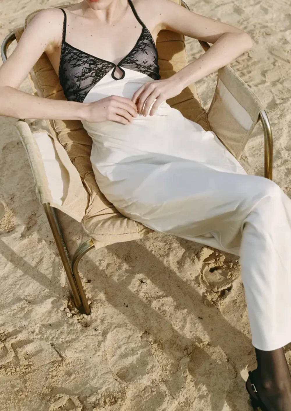 Keyhole Detail Sleeveless Maxi Dress