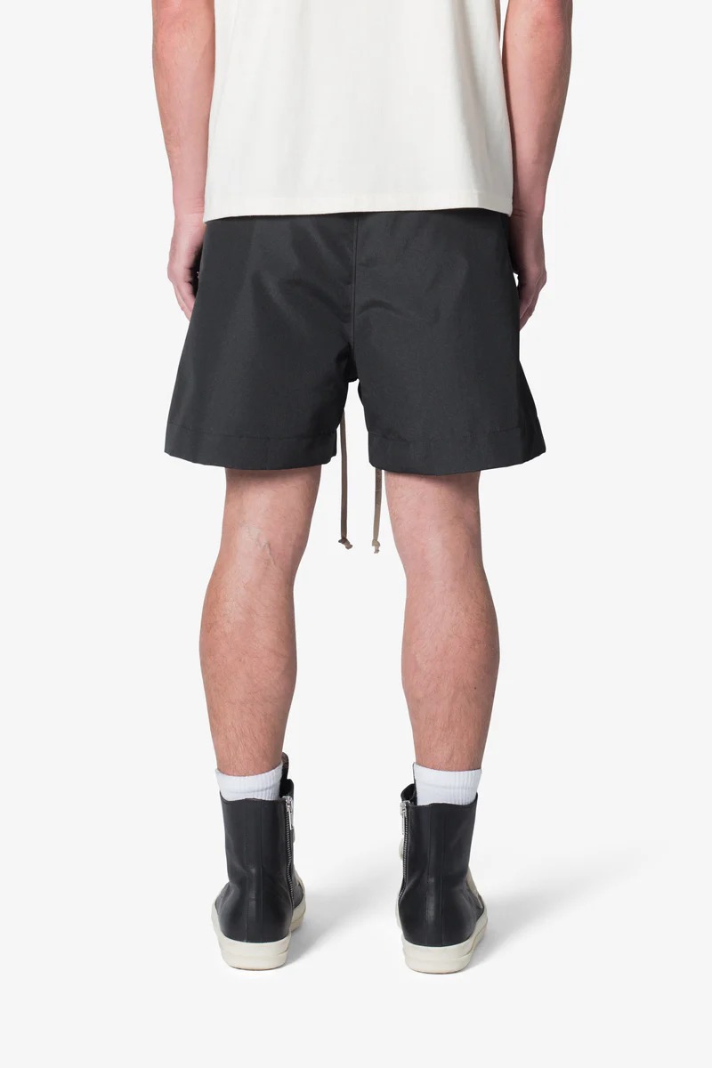 SLIGHT STRETCH BLACK SHORTS