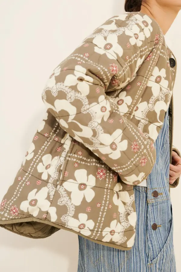 Causal Reversible Liner Jacket