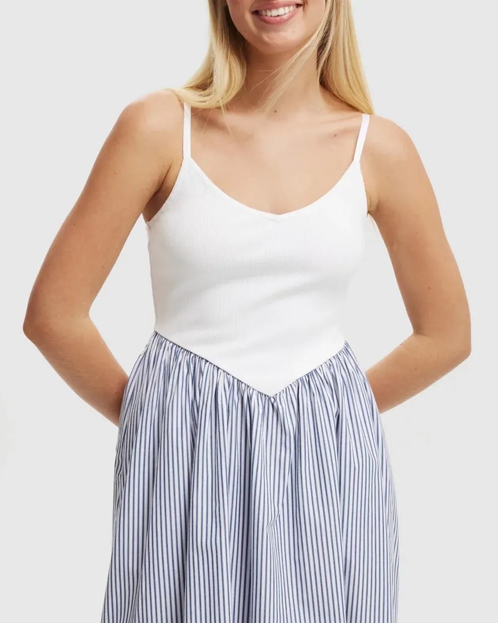 Spliced ​​Suspender Maxi Dresses