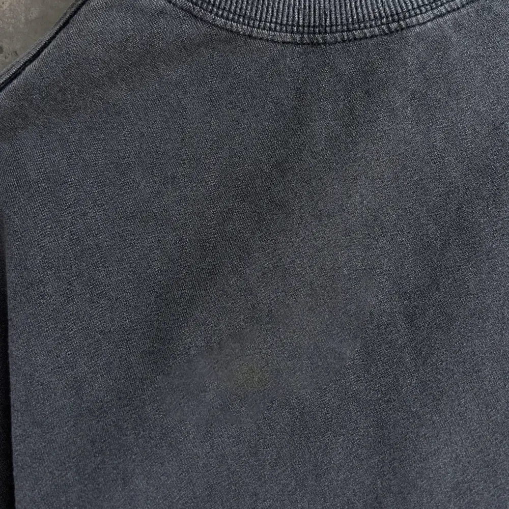 RELAXED FIT LUX SCRIPT T-SHIRT - BLACK / YELLOW