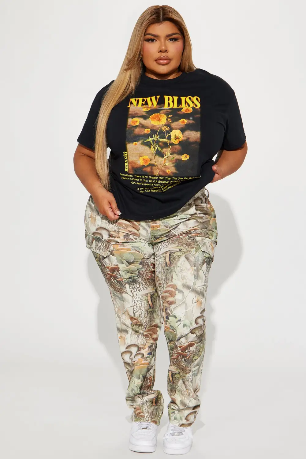 New Bliss Graphic Tee - Black