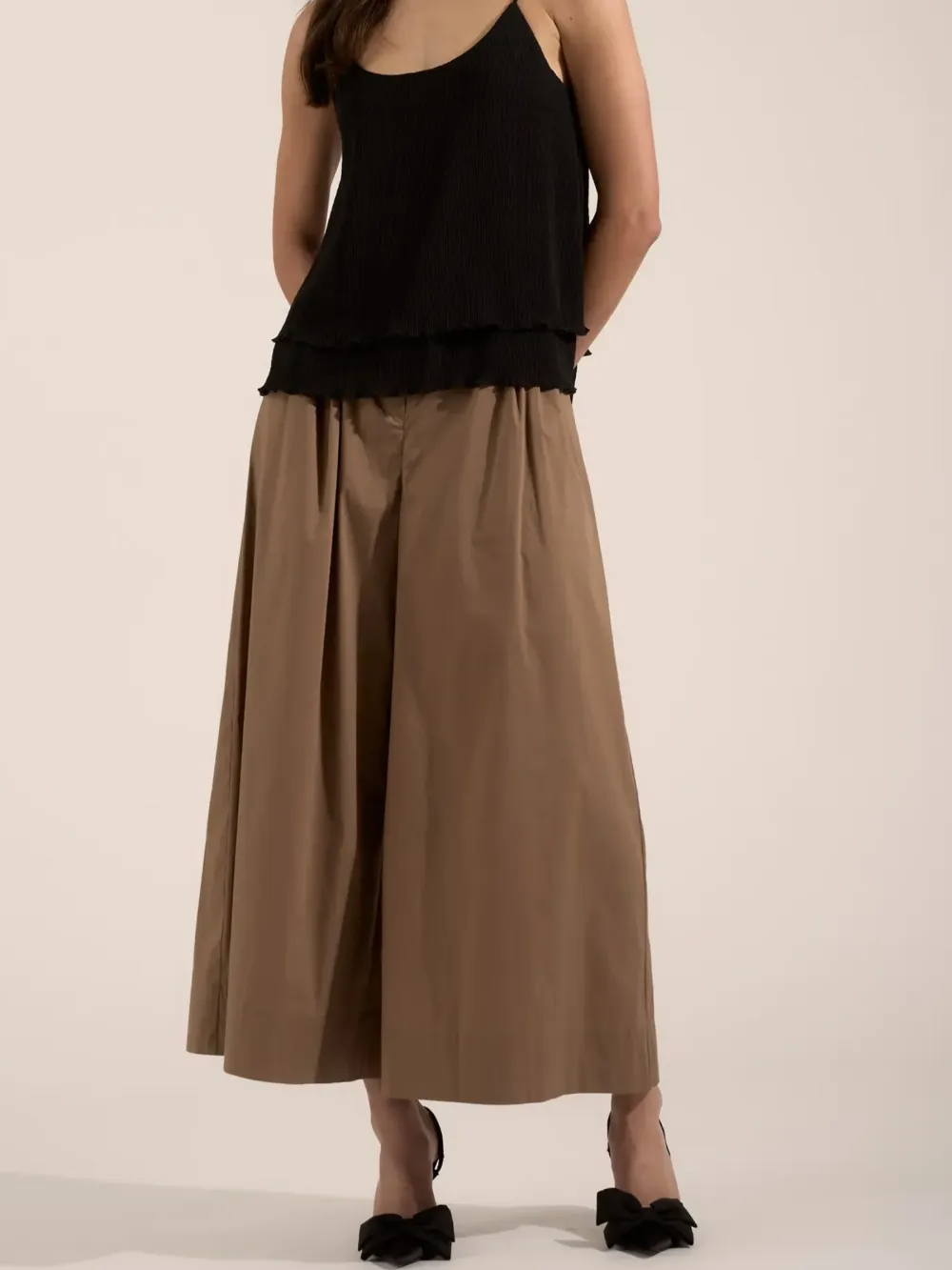 Pleat Detail Trouser