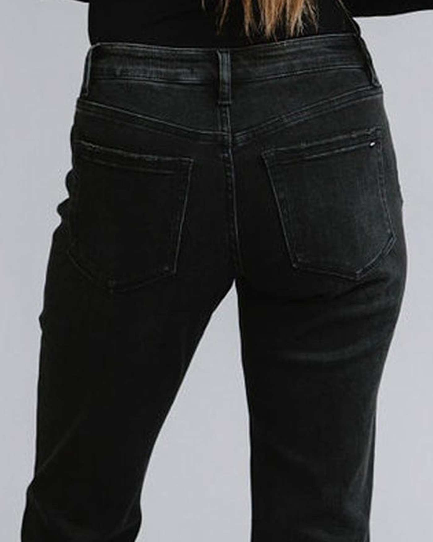 Mid Rise Boyfriend Style Jean