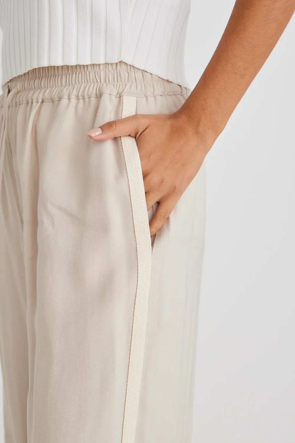 Sand Stripe Side Tape Wide Leg Pants
