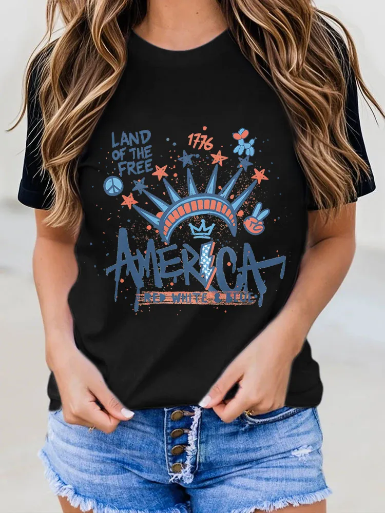 Woman'S Land Of The Free 1776 America Red White Blue Round-Neck Short-Sleeved T-Shirt