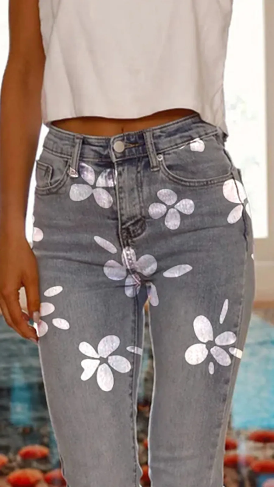 Light-Colored Skinny Jeans