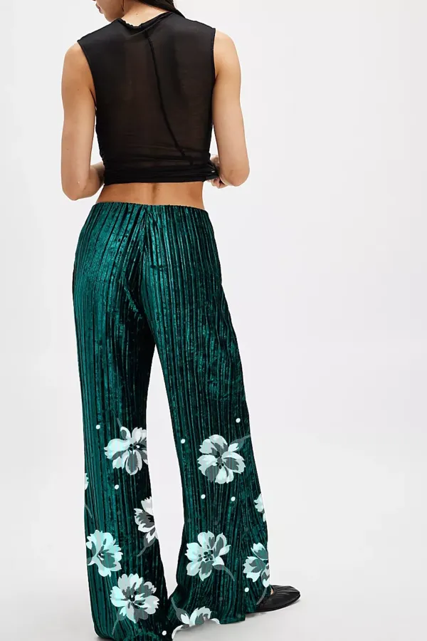 Pleated Wide Leg Pants