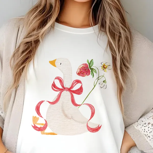 Casual T-Shirt Wwith Cartoon White Goose Pattern