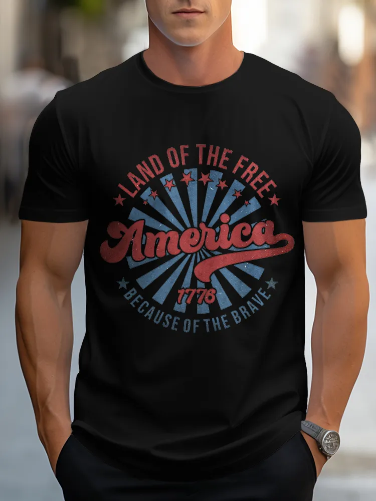 Man'S Land Of The Free America 1776 Because Of The Brave Round-Neck Short-Sleeved T-Shirt