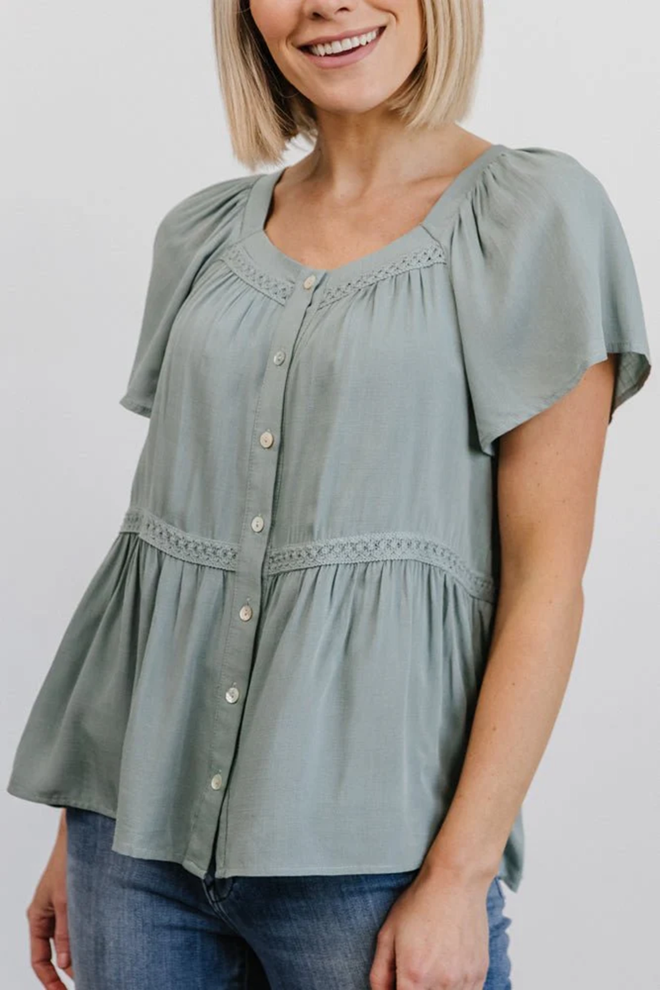 Classic Daily Outing V-Neck Lace Shirt