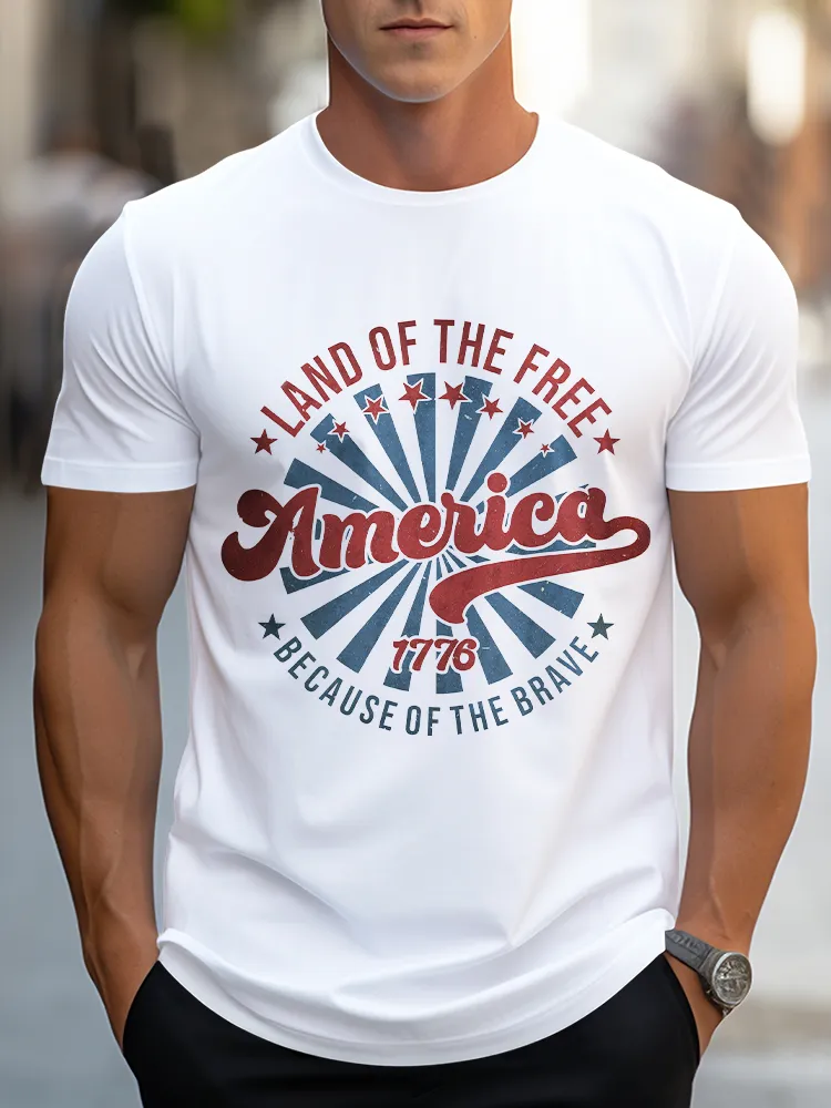 Man'S Land Of The Free America 1776 Because Of The Brave Round-Neck Short-Sleeved T-Shirt