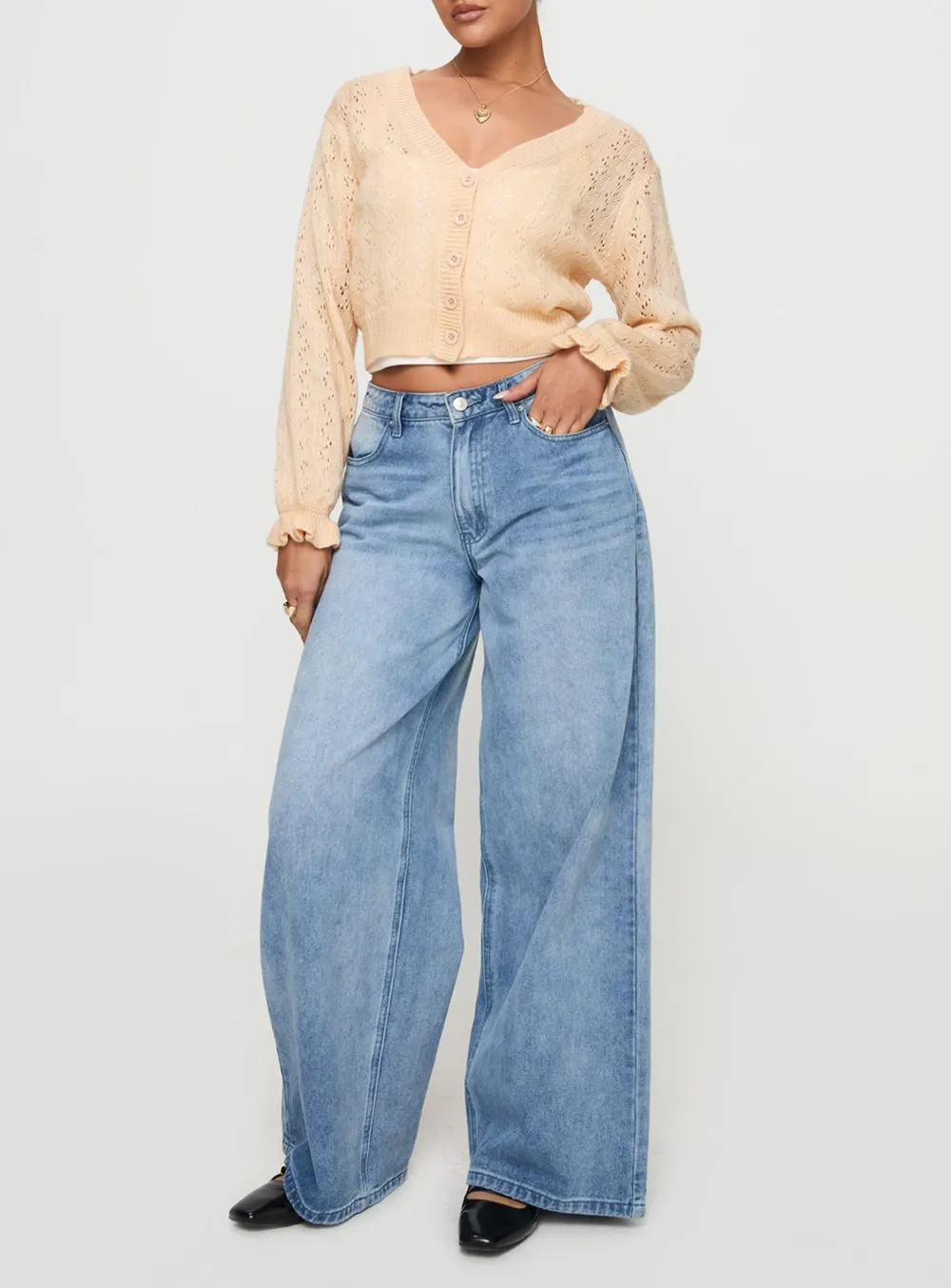 Ruffle V-neck Cropped Cardigan
