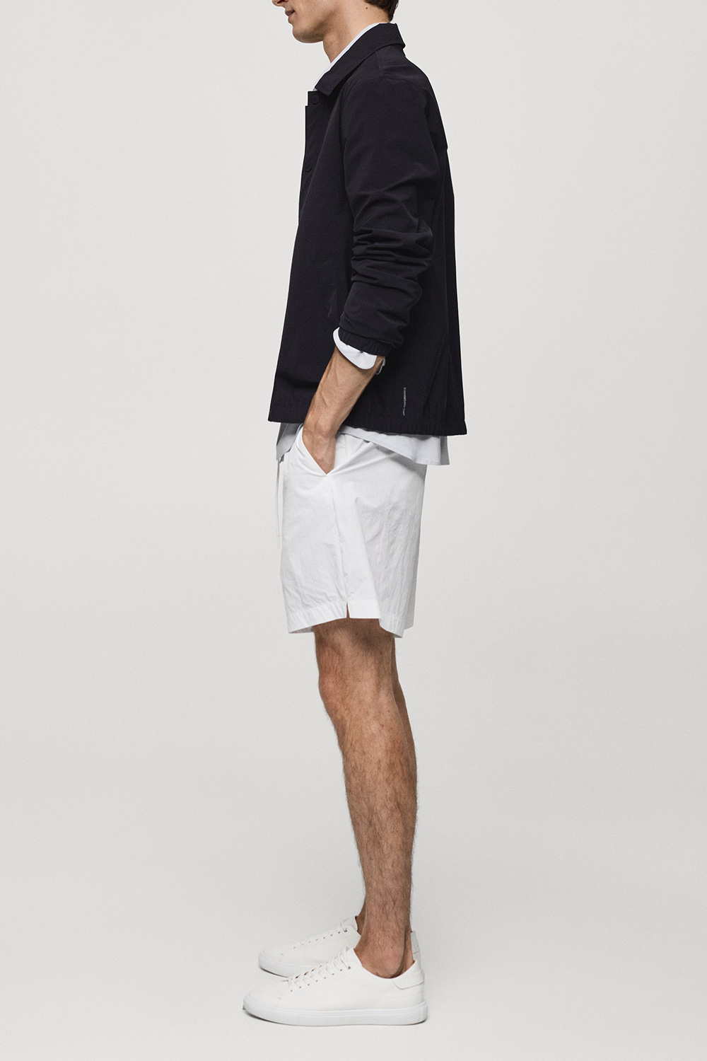 Water-Repellent Shorts With Drawstring