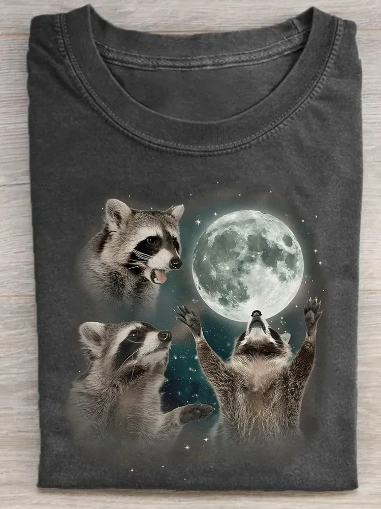 Racoons Howling At The Moon Vintage T-Shirt