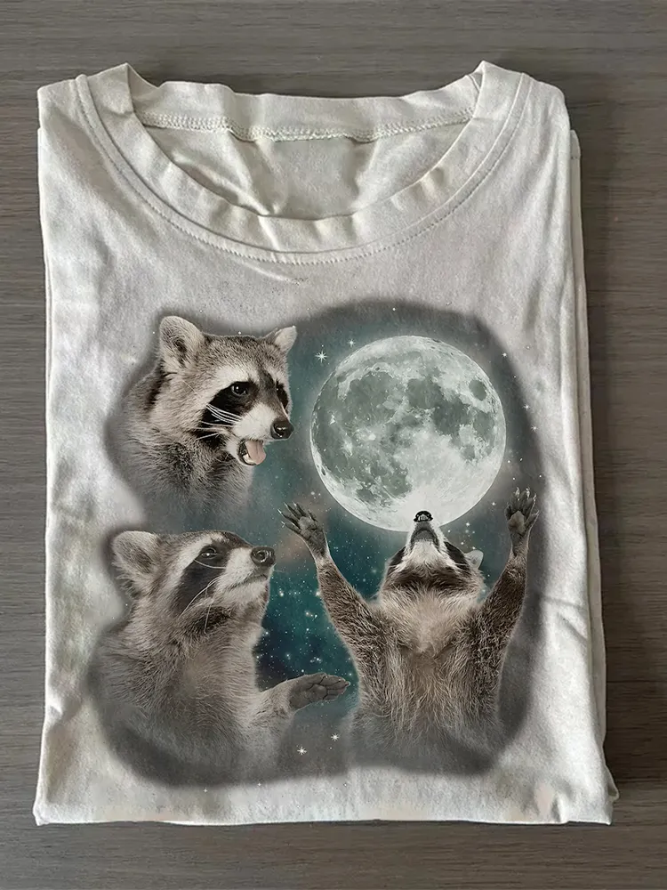 Racoons Howling At The Moon Vintage T-Shirt