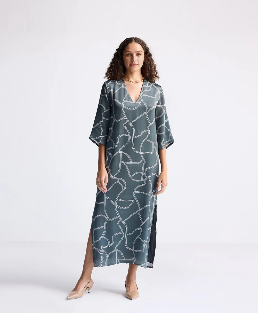 Reistor® Maxi Dress with Side Slits in Abstract Stripes
