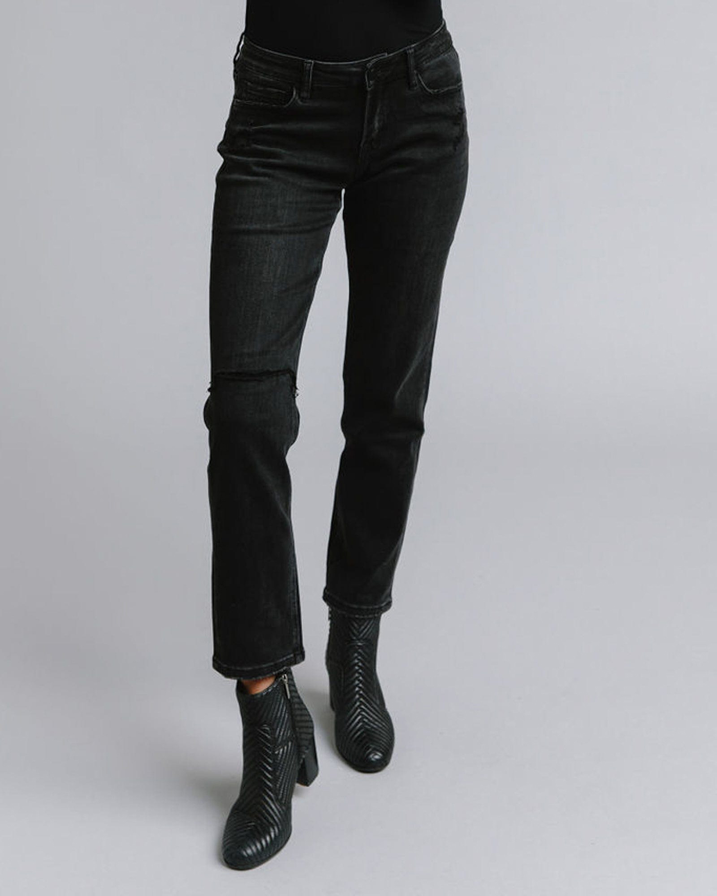 Mid Rise Boyfriend Style Jean