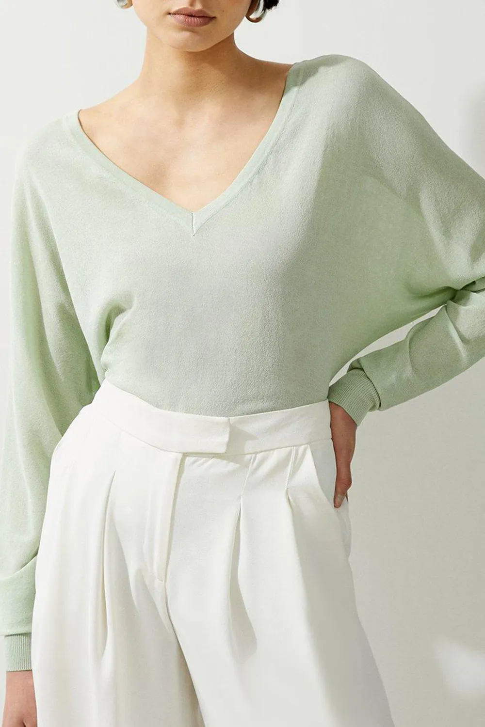 Lightweight Knitted V Neck Long Sleeve Jumper