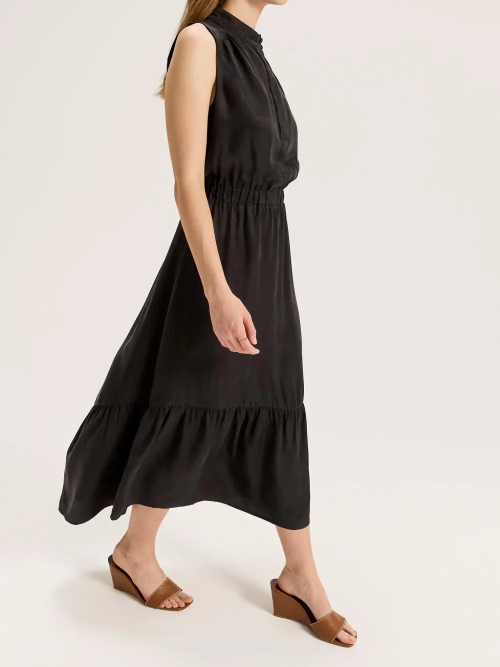 Cotton And Linen Ruffled Button Chest Dress