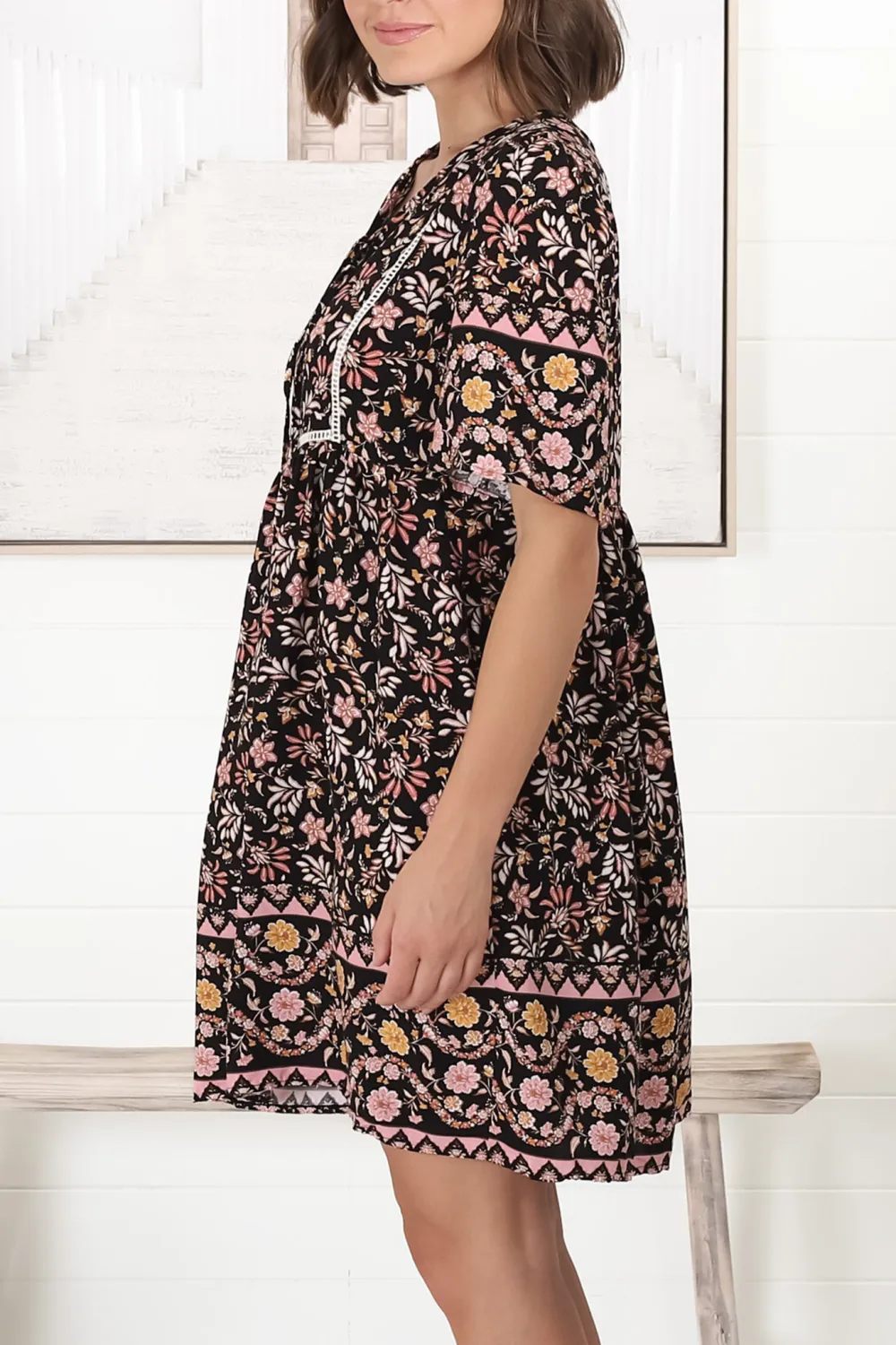 Black Floral Printed V Neck Short Sleeve Dress