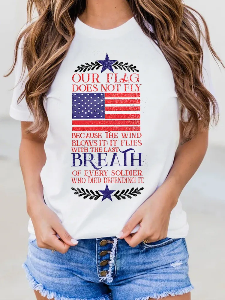 Woman'S Our Flag Does Not Fly Round-Neck Short-Sleeved T-Shirt