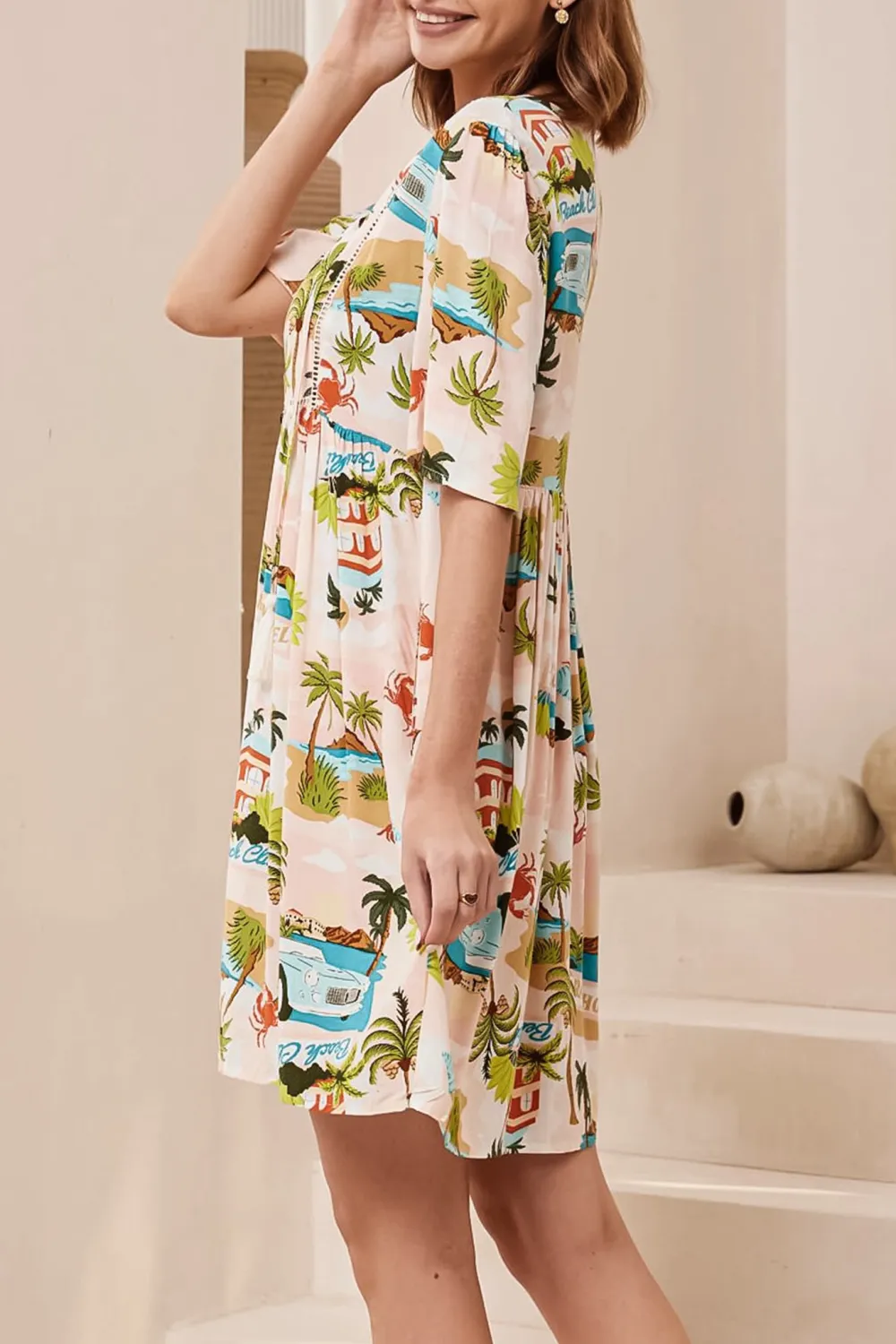 Light Colored Vacation Print Short Sleeve Dress