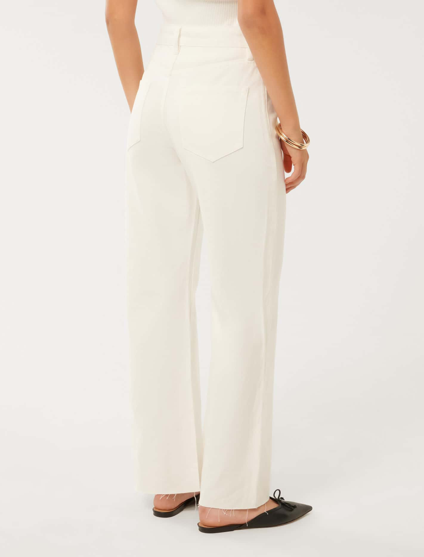 Cropped Wide-Leg Jeans