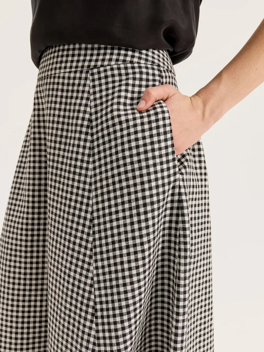 Black Houndstooth Tailored Midi Skirts