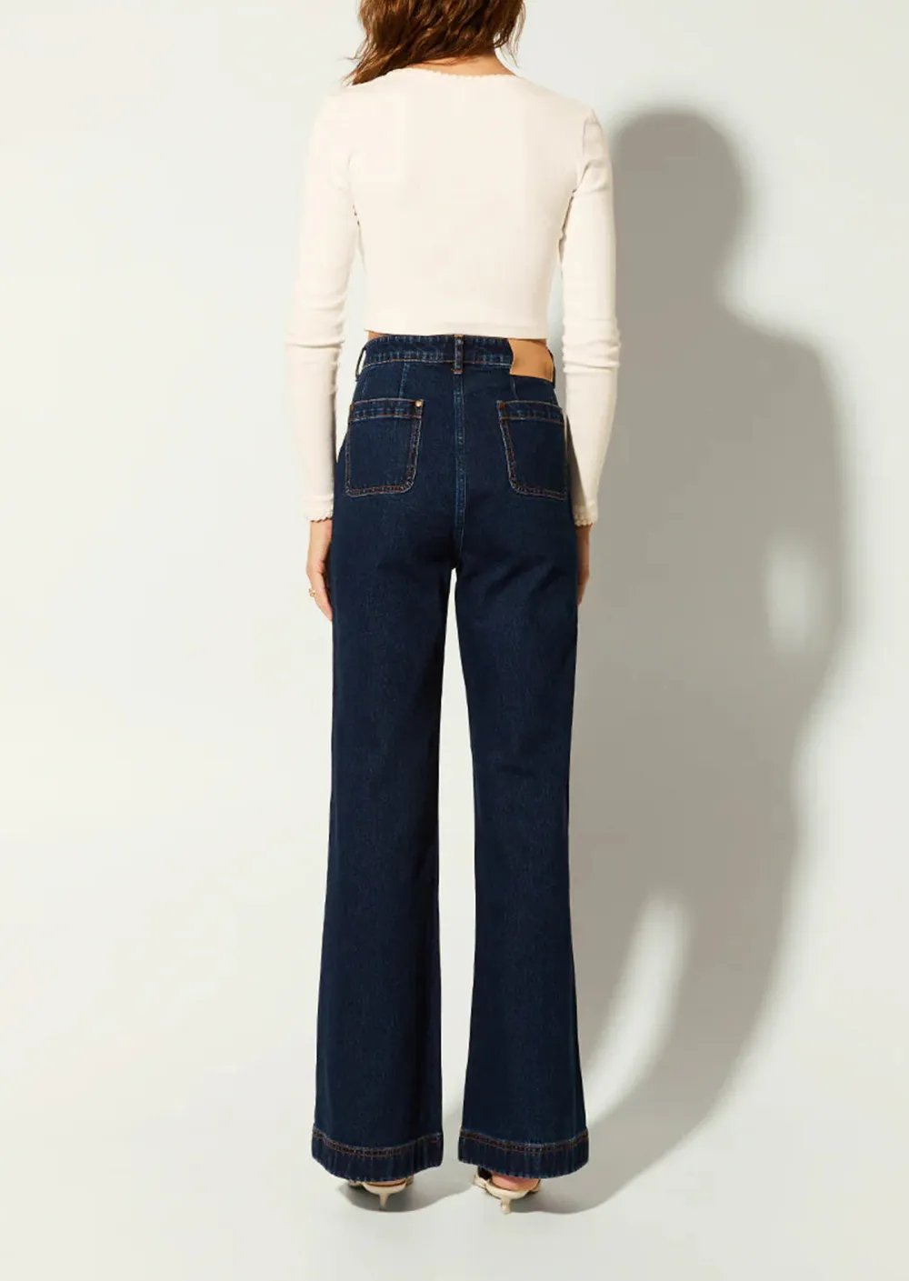 Cropped Long Sleeve Round Neck Top