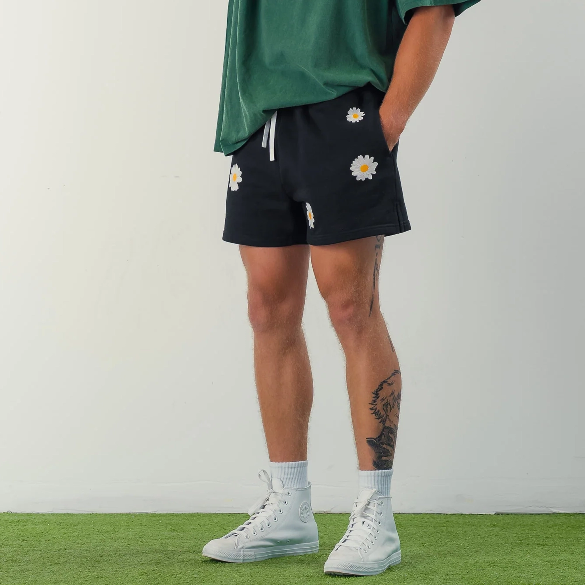 COTTON SHORTS (MID THIGH CUT) DAISY - BLACK