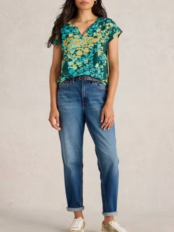 Notch Neck Print T-Shirt