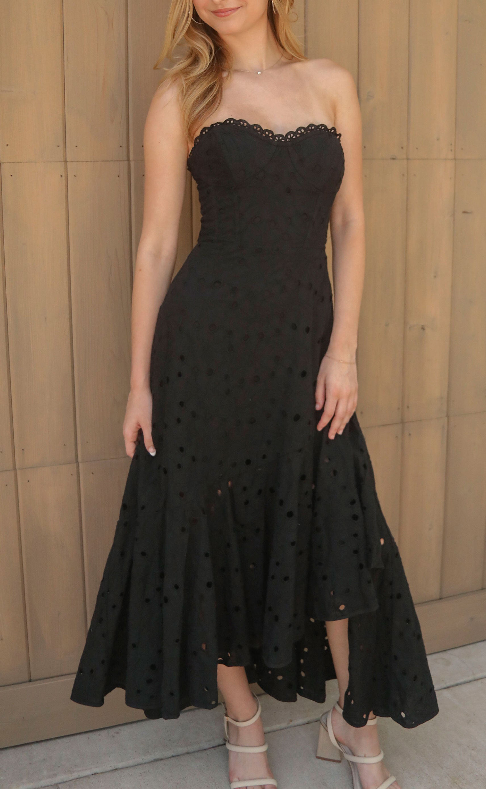 Eyelet Detailing Strapless Midi Dress