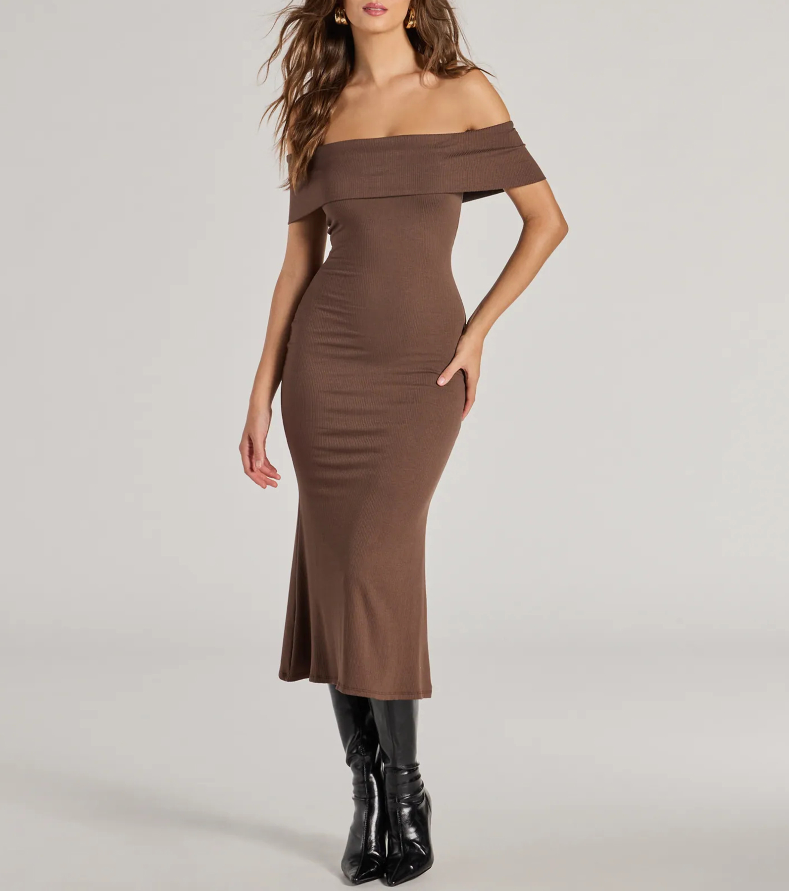 Sleek Silhouette Ribbed Knit Off-The-Shoulder Midi Dress